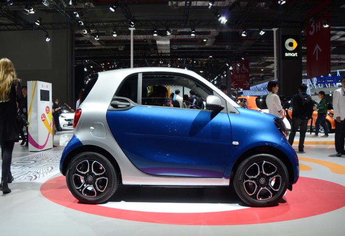 上海欧萌汽车销售有限公司 >  车型报价 >  smart fortwo >  smart