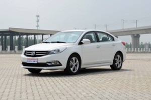 众泰Z500