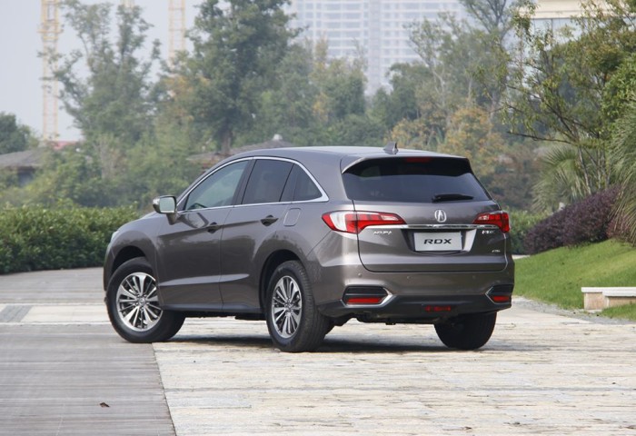 上海欧萌汽车销售有限公司 >  车型报价 >  讴歌rdx(进口) >  讴歌rdx
