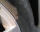一汽丰田威驰装的4个普利司通轮胎侧面都是细小的裂纹