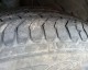 四个轮胎开裂，前轮胎壁开裂非常严重，轮胎都是邓禄普轮胎
