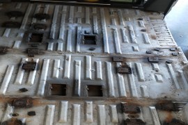 正车大架厂方没案标准改装，到质疑，底板大架脱焊！