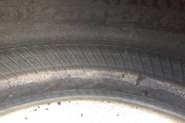 我车胎正常行驶途中爆了