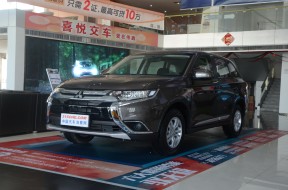 七座+四驱=20万 三菱新一代欧蓝德能否重回巅峰
