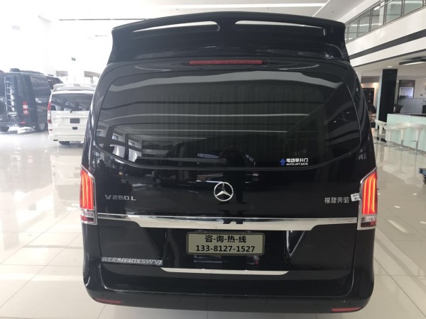 奔驰v260l礼遇版七座商务车只为更出众