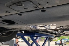 长安马自达CX-5中缸螺丝断裂导致中缸穿孔