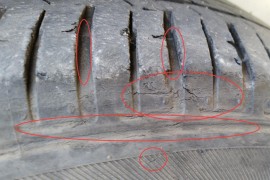 轮胎老化开裂非常严重，简直藐视消费者生命安全