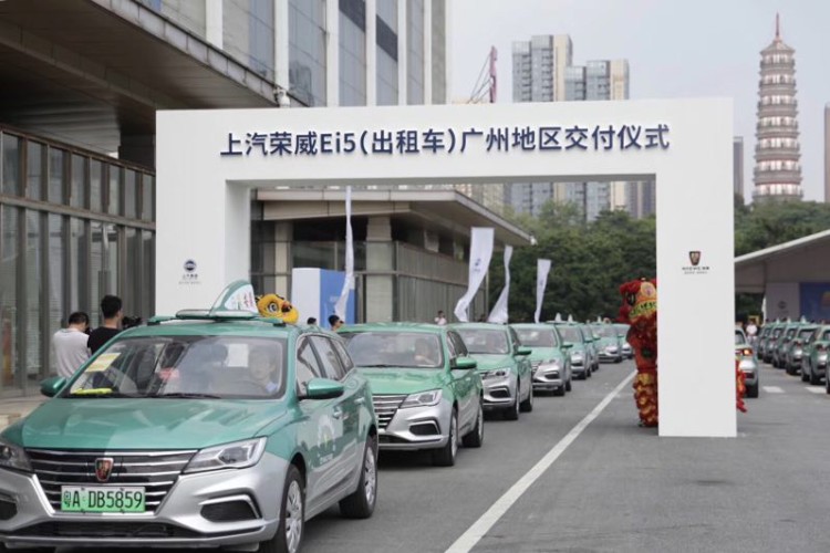 一個月多賺6000元，風靡十余城的新型出租車到底有何魔力？