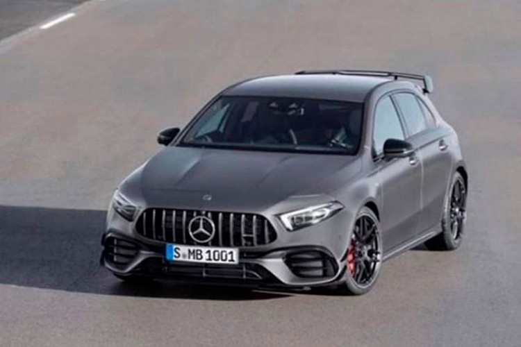 2.0T引擎/421馬力 全新AMG A 45實車曝光