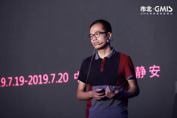 跟你聊天的二手车客服，90%都不是真人