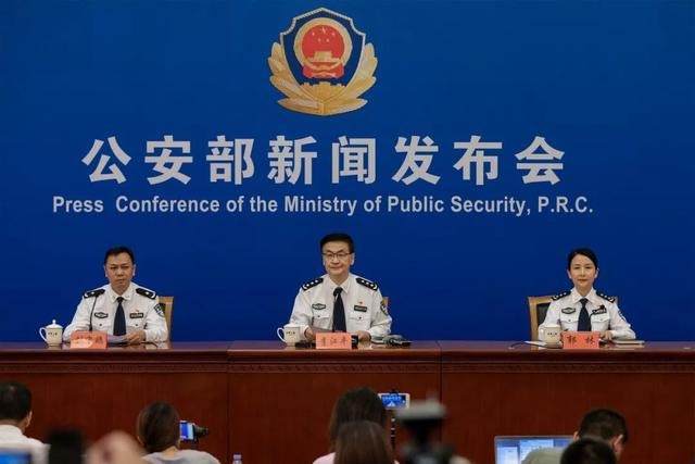 下周起，买车上牌不用再去车管所了！