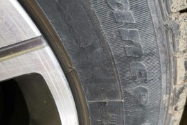 东风标致408正常使用固特异轮胎开裂