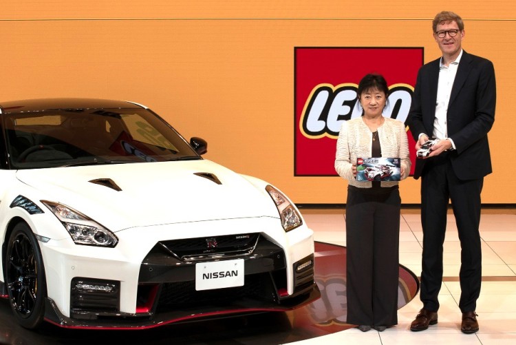 日产汽车与乐高集团联手在2020年推出GT-R NISMO拼装玩具模型