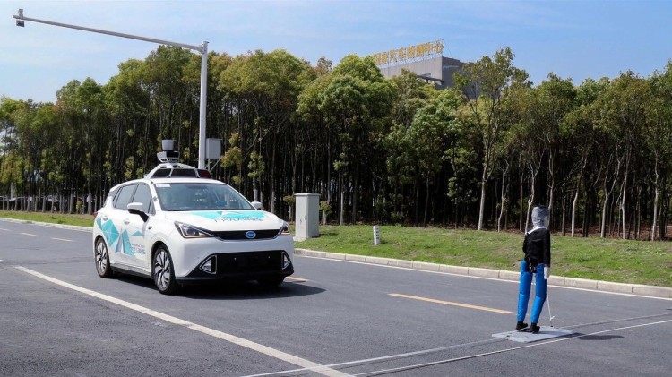 5辆选1辆 广州发布自动驾驶车抽检办法 