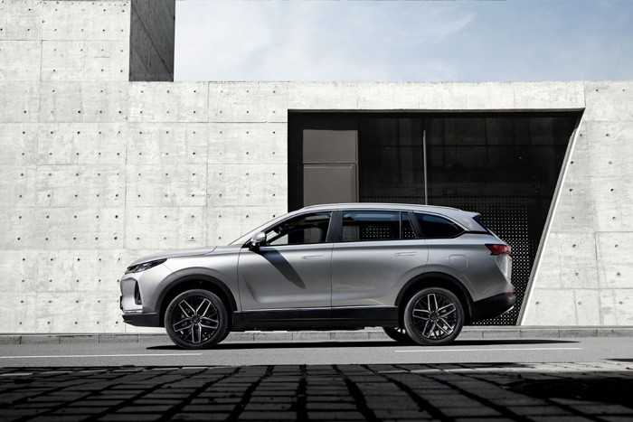 9.49万元带走B级智能纯电SUV 威马EX6 Plus 400开启大定