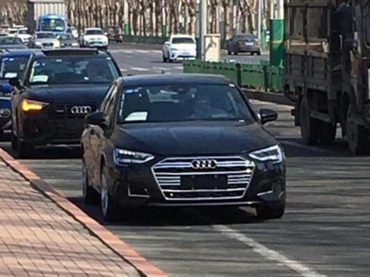 高端高尔夫来袭 全新A3两厢版路试谍照曝光