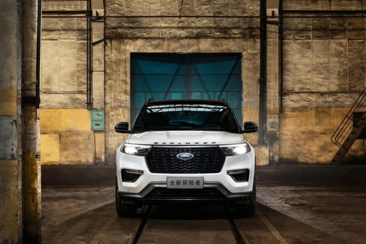重新定义中大型SUV，第六代福特探险者很美系，也很中国！