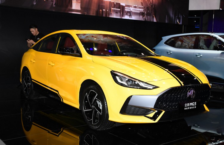 廣州車展：MG5潮越青奢限定版售10.49萬
