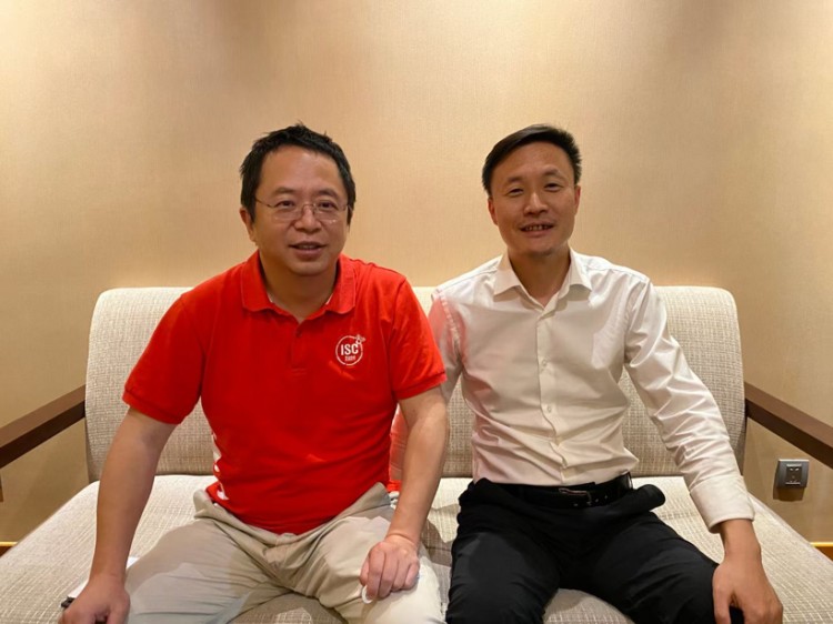 哪吒汽车启动30亿元D轮融资，领投方360正式进军造车