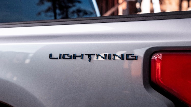 福特纯电动皮卡定名F-150 Lightning将于5月20日正式亮相