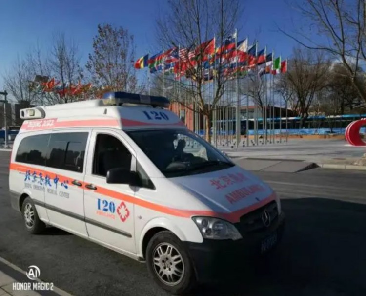 为冬奥保驾护航 中国联通5G智慧急救车 
