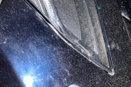 凯迪拉克XT4车辆两前大灯自动开裂，湛江凯迪拉克4S店拒赔