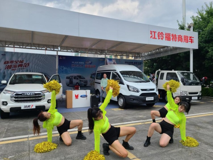 谁能看遍“一山有四季，十里不同天”？唯我江铃域虎7