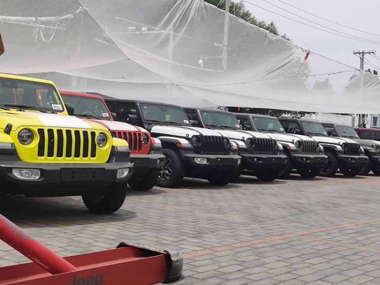 广菲克停摆近半年 Jeep店里满是进口车