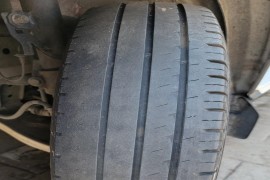 轮胎正常行驶一万公里的时候发现严重磨损