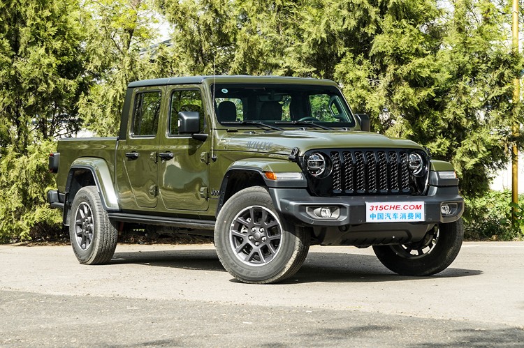 售46.99万元  Jeep角斗士涨价2万元
