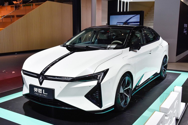 本田灵悉L车展首发，专为中国开发的纯电轿车