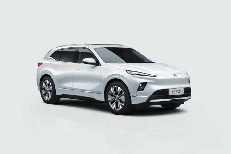 新别克纯电E5焕新上市，一口价14.99万元起