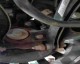 前轮半轴和后轮生锈严重，排气筒也生锈